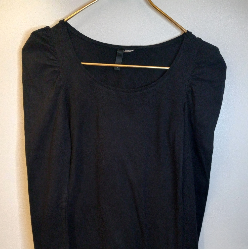 H&M Divided - Black stretchy long sleeve black shirt. Stretchy.